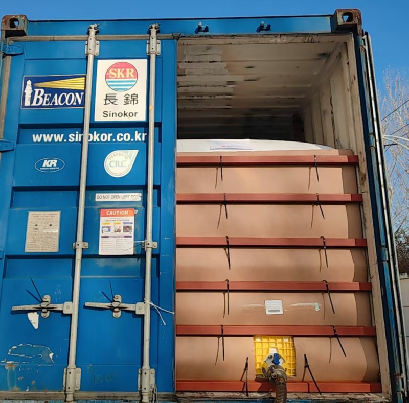 進口動物疫苗白油卸貨.jpg 進口動物疫苗白油卸貨.jpg